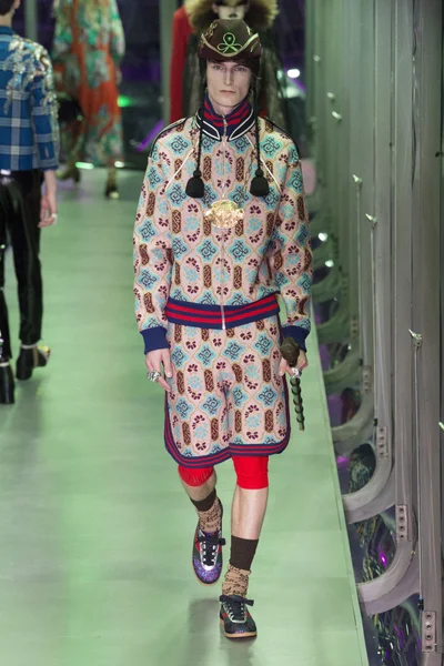 Look 21